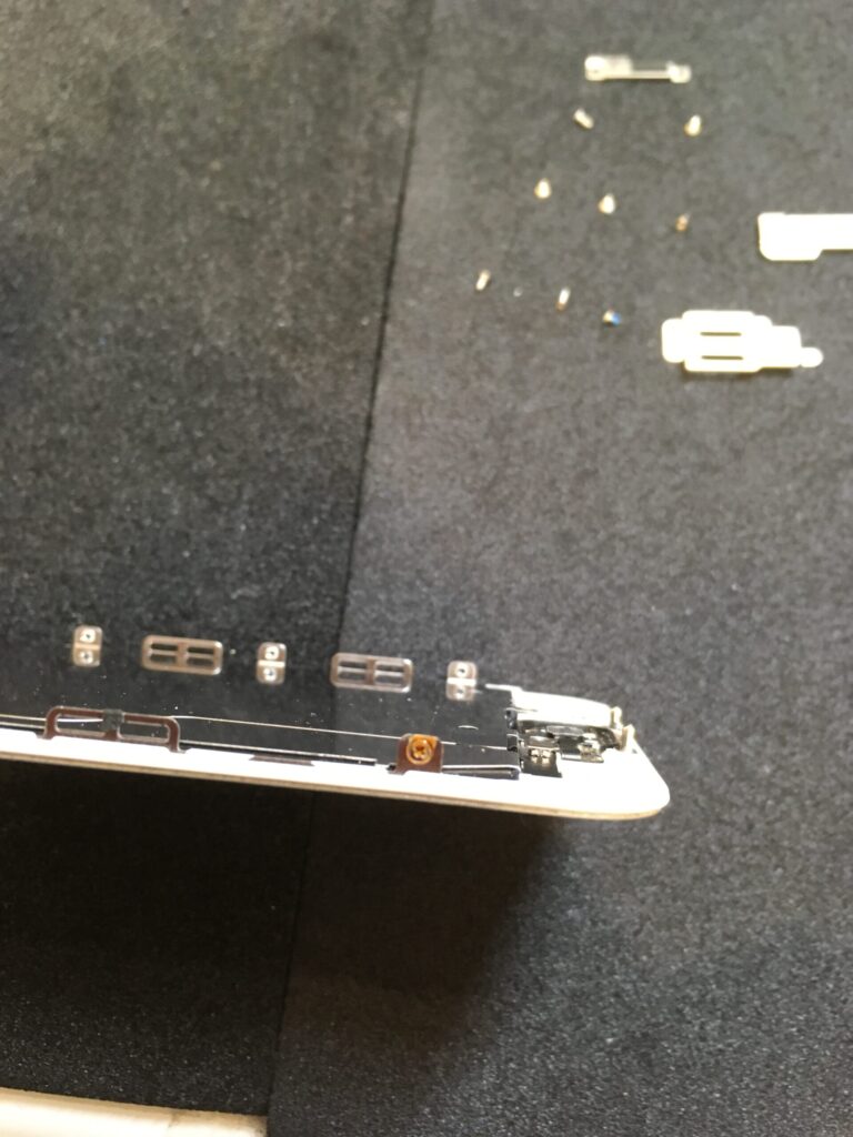 iphone6の腐食したコネクタ